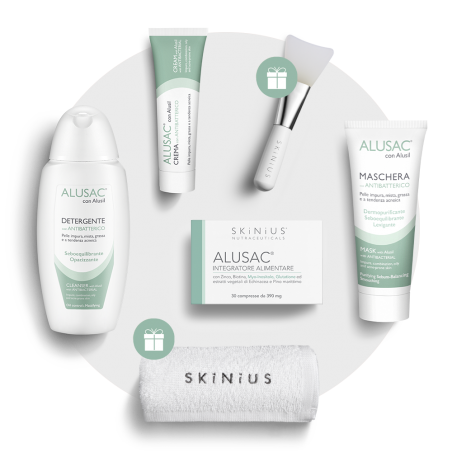 Alusac Complete kit unisce un trattamento IN&OUT contro pelle mista, grassa e a tendenza acneica.
