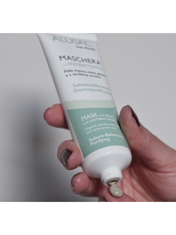 ALUSAC Maschera è consigliata anche per tutti i tipi di pelle per un'azione detox e purificante.