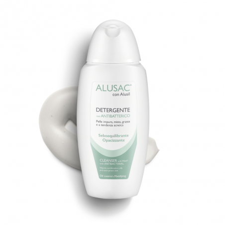 ALUSAC Detergente con Alusil è indicato per pelle impura, mista, grassa e a tendenza acneica