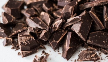 È vero che la cioccolata fa venire i brufoli? | Skinius